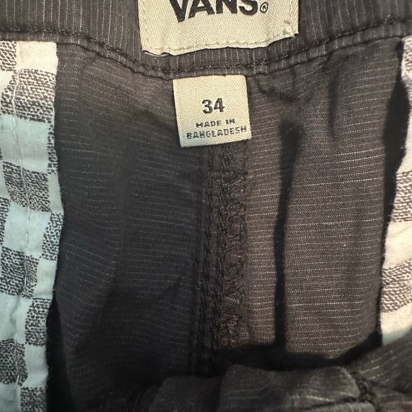Vans Black Flat Front Shorts Casual Style - Picture 4 of 4